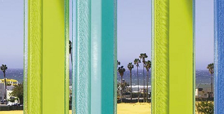 U-GLAS en color
